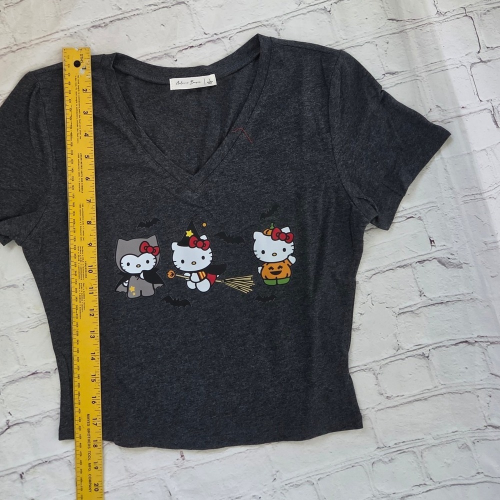 Hello Kitty Halloween Graphic V-Neck Tee Charcoal Grey Short Sleeve Shirt Large